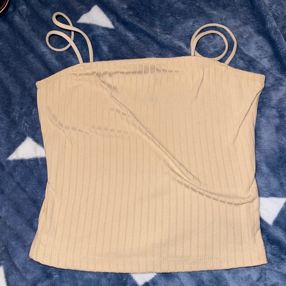 Tan Rue 21 tank